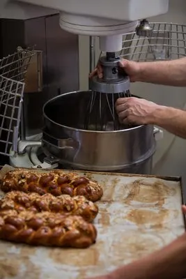 Hand adjusting dough machine